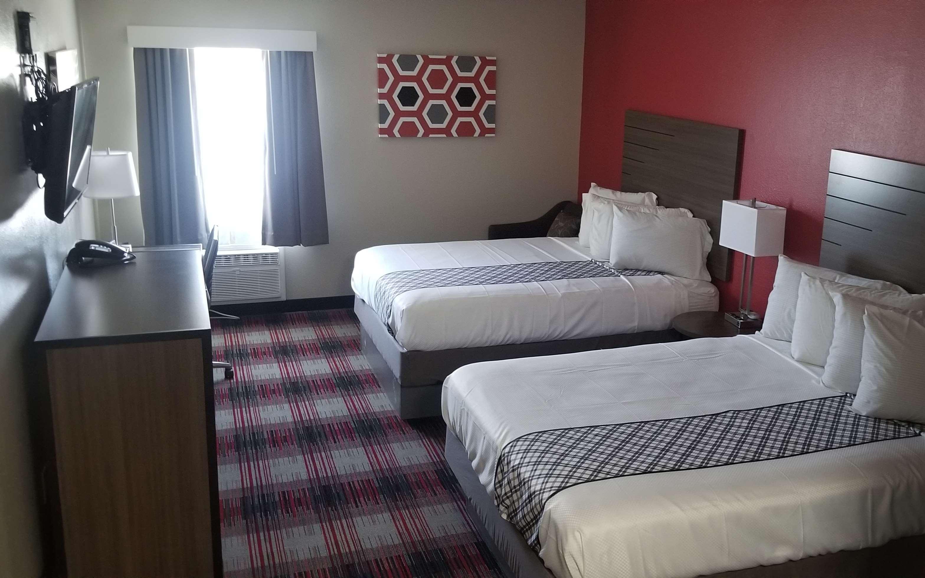 Surestay Hotel By Best Western Higginsville Экстерьер фото