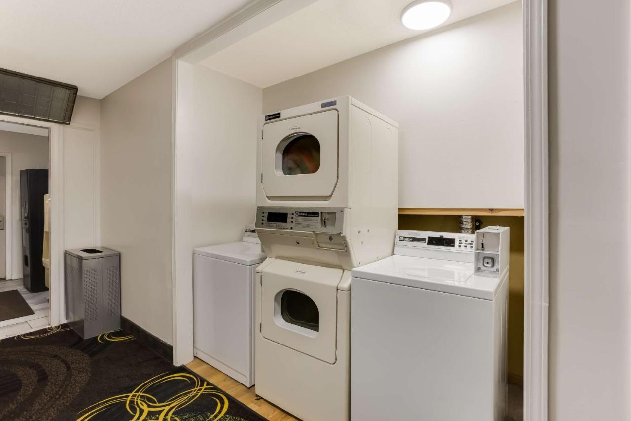 Surestay Hotel By Best Western Higginsville Экстерьер фото
