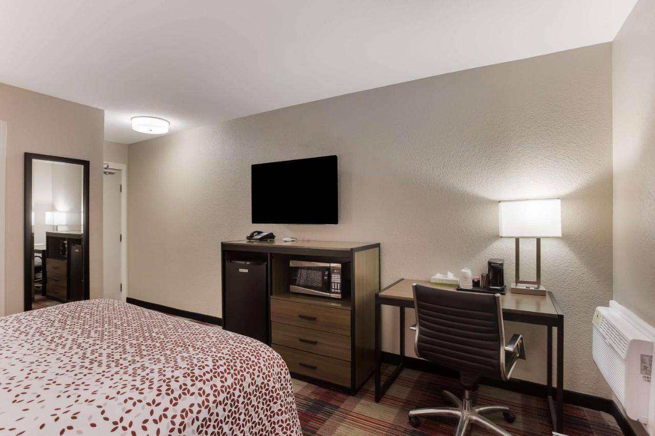 Surestay Hotel By Best Western Higginsville Экстерьер фото