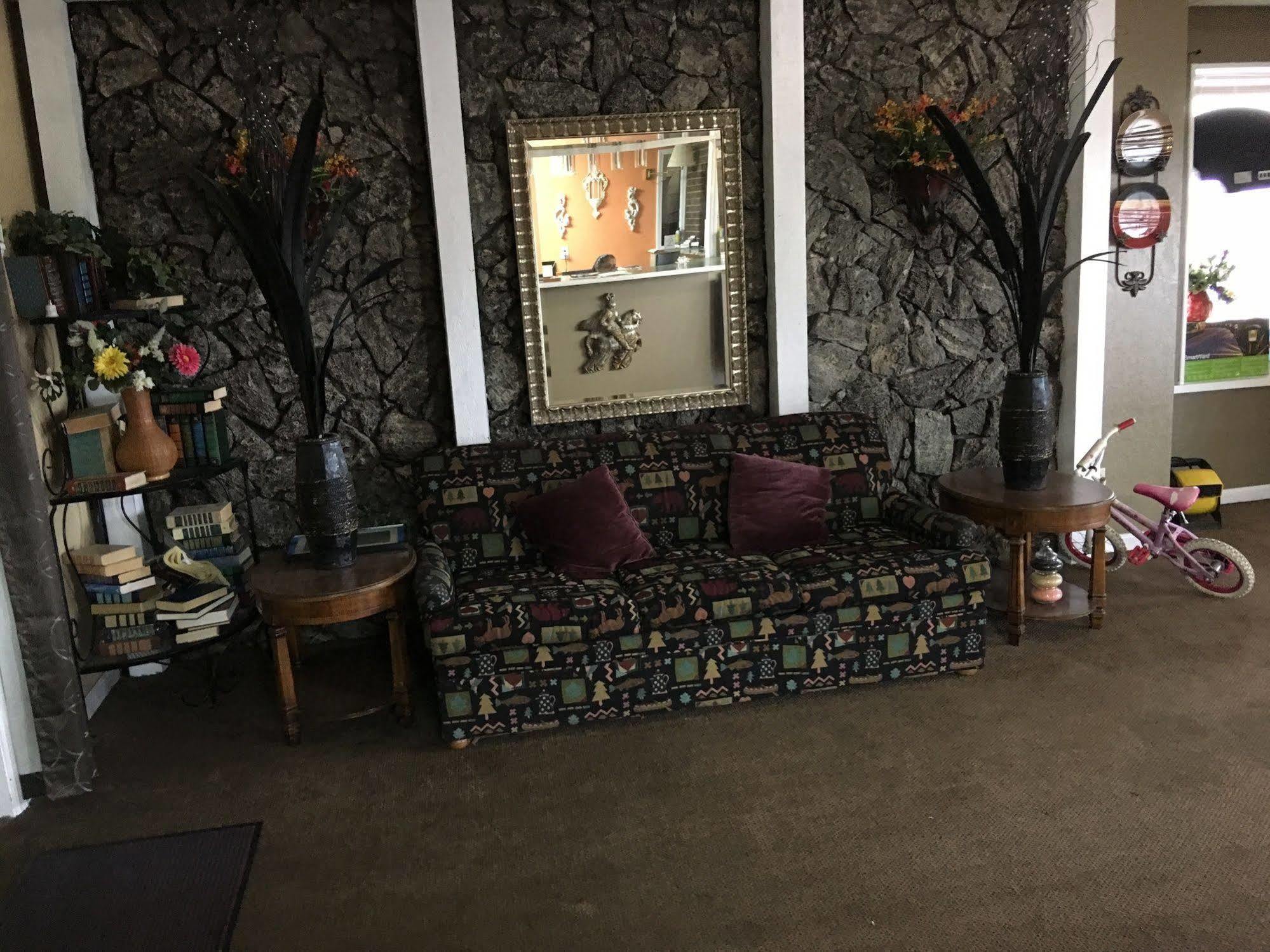 Surestay Hotel By Best Western Higginsville Экстерьер фото