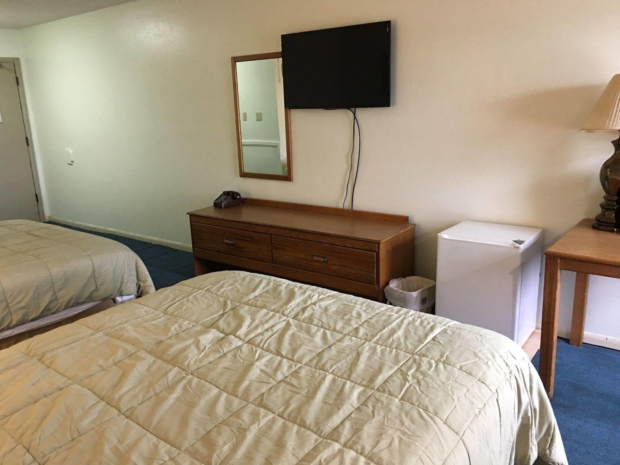Surestay Hotel By Best Western Higginsville Экстерьер фото
